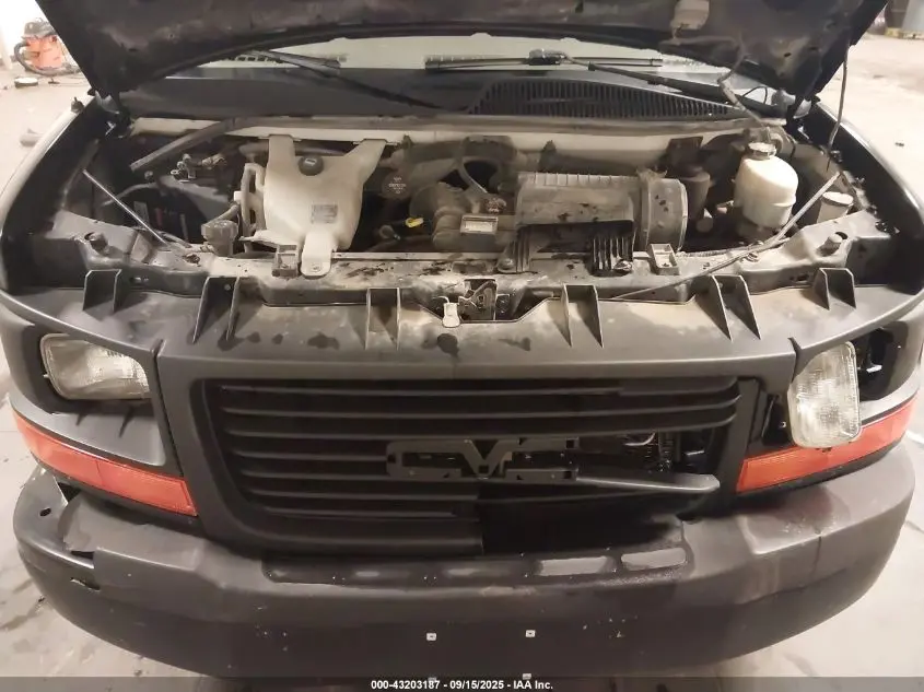 2013 GMC SAVANA 3500 LS