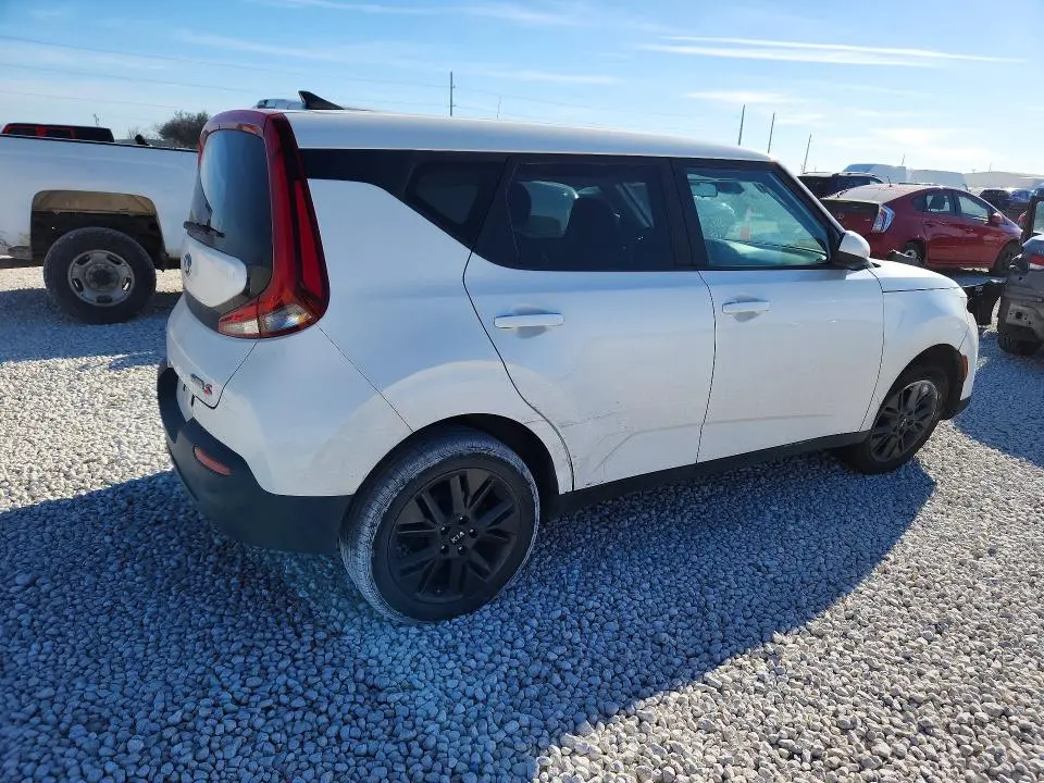2021 KIA SOUL S  