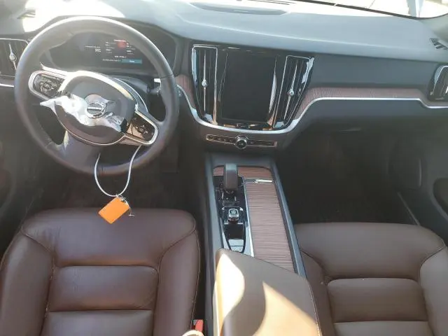 2023 VOLVO V60 CROSS COUNTRY PLUS  