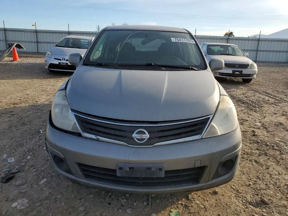 2010 NISSAN VERSA S  