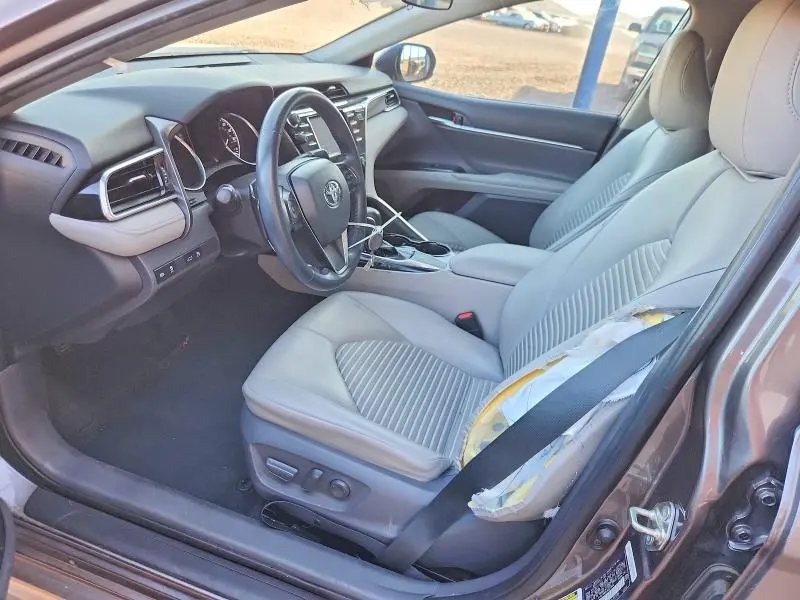 2018 TOYOTA CAMRY SE  