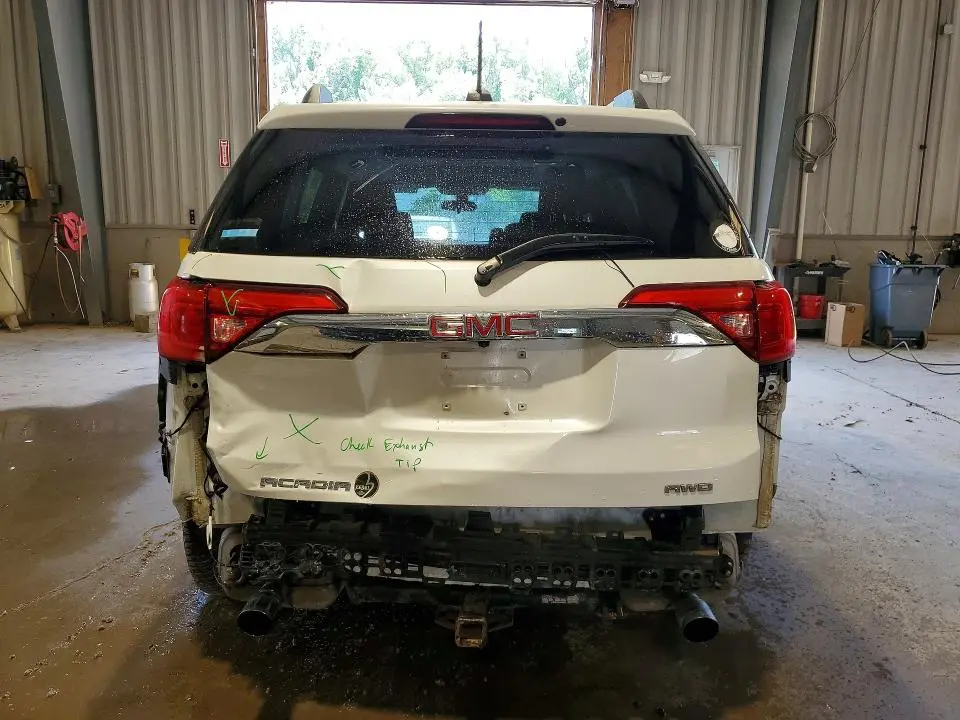 2017 GMC ACADIA SLE  