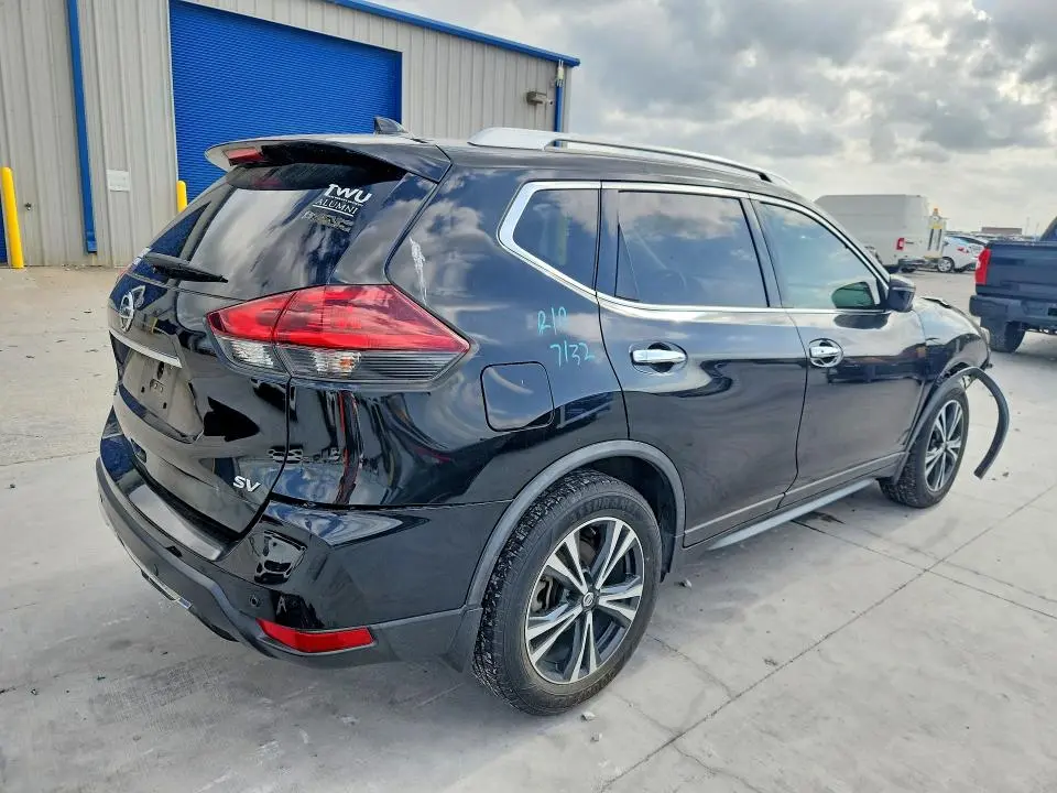 2019 NISSAN ROGUE SV  