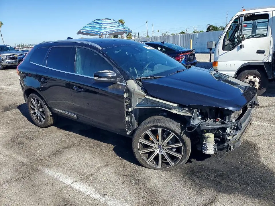 2014 VOLVO XC90   