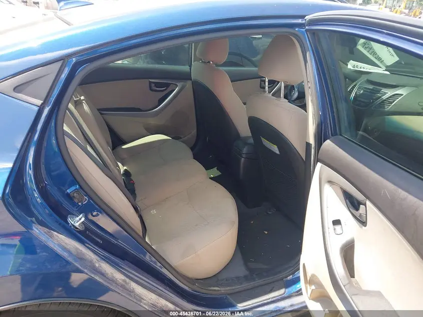 2015 HYUNDAI ELANTRA SE