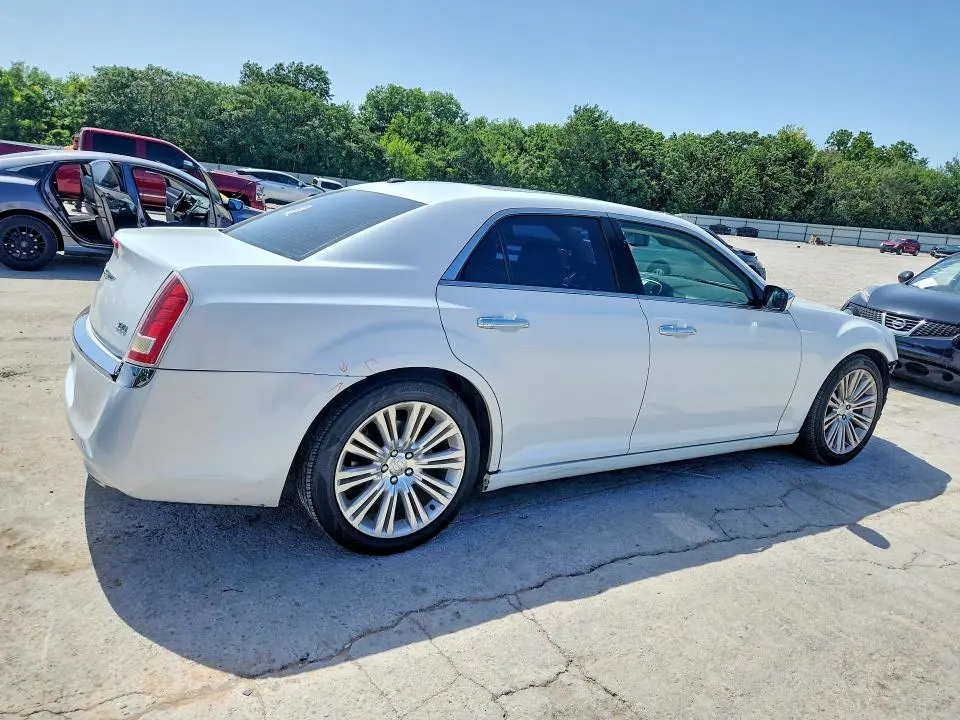 2012 CHRYSLER 300 LIMITED  