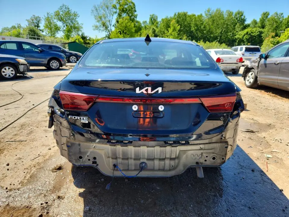 2024 KIA FORTE LX  