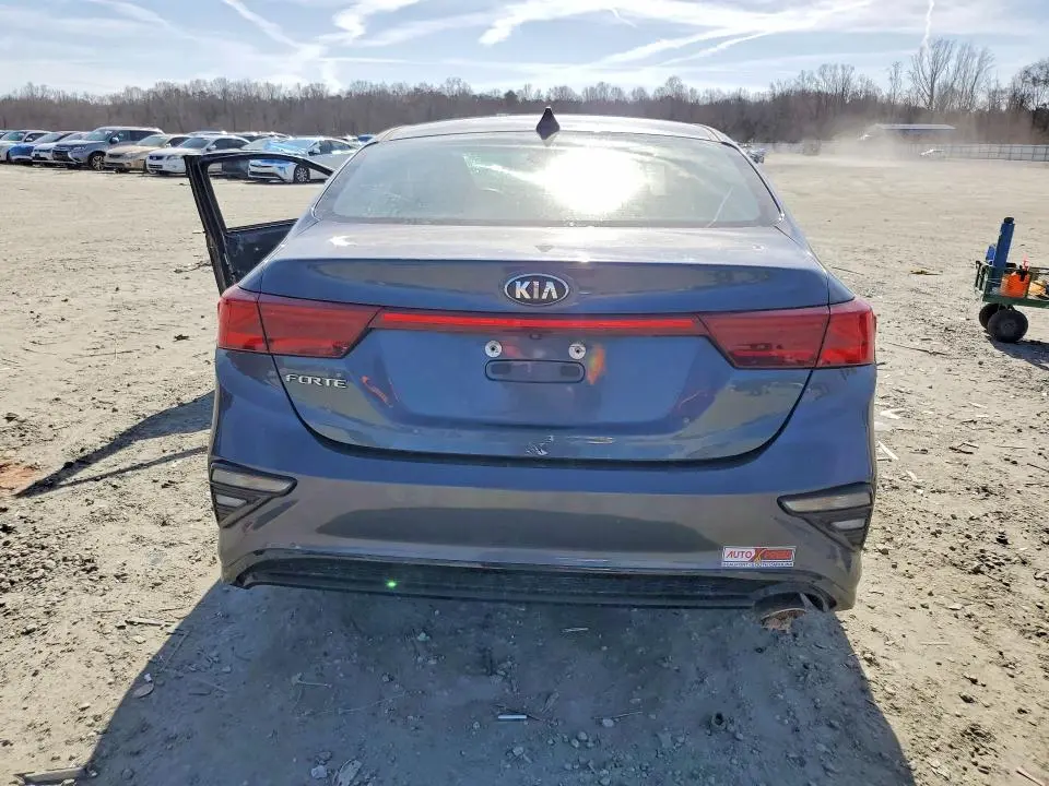 2019 KIA FORTE FE  