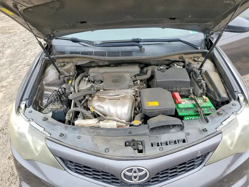 2014 TOYOTA CAMRY SE  