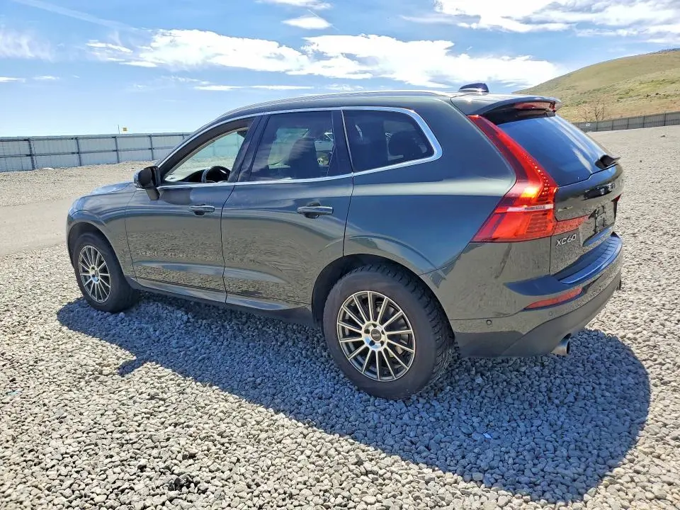 2018 VOLVO XC60 T5 MOMENTUM  