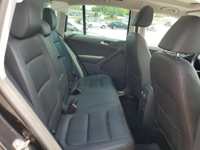 2016 VOLKSWAGEN TIGUAN S  