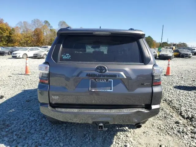 2022 TOYOTA 4RUNNER SR5  