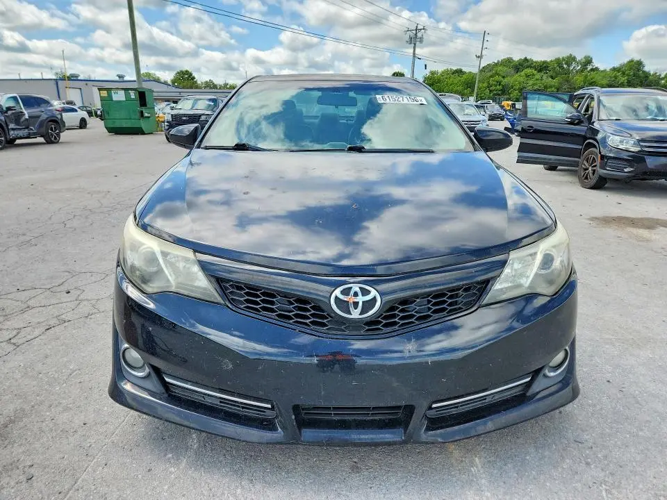 2012 TOYOTA CAMRY SE  