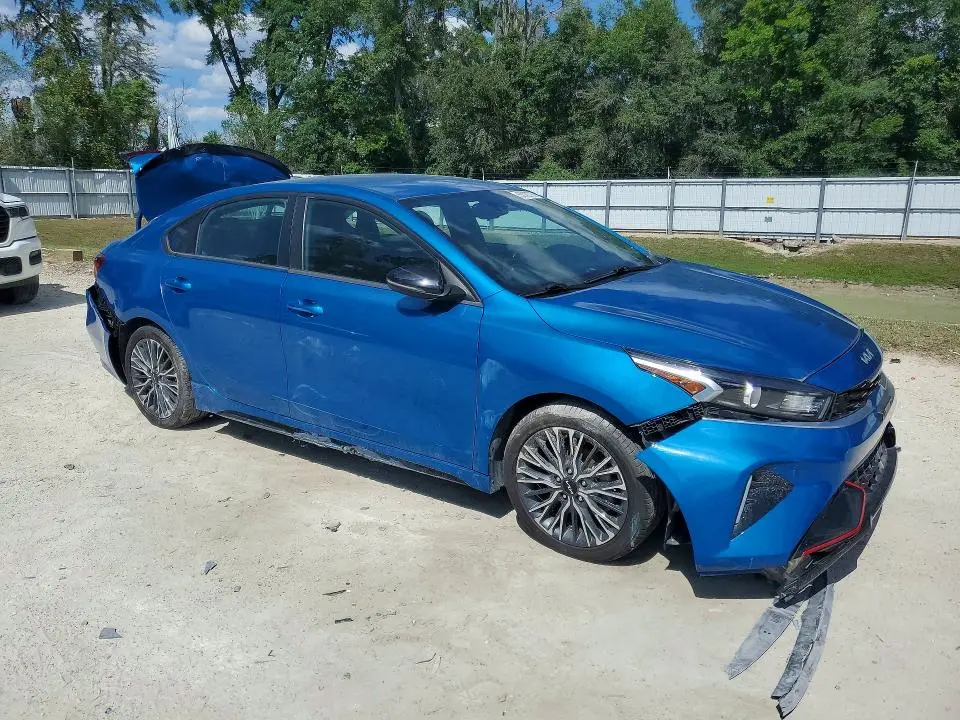 2023 KIA FORTE GT LINE  
