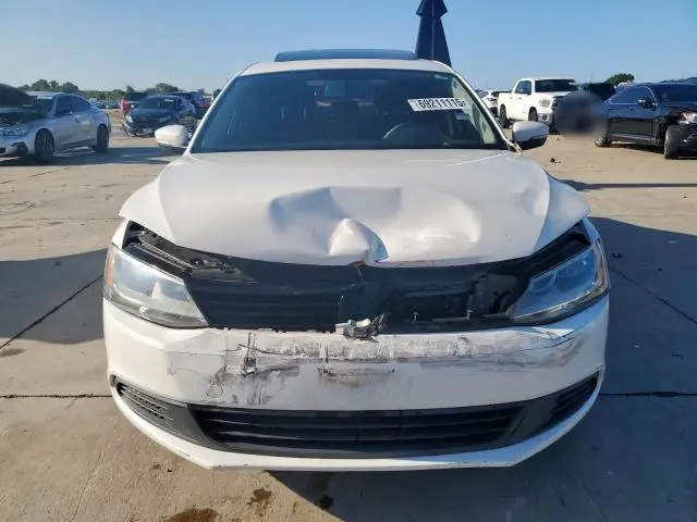 2011 VOLKSWAGEN JETTA SE  