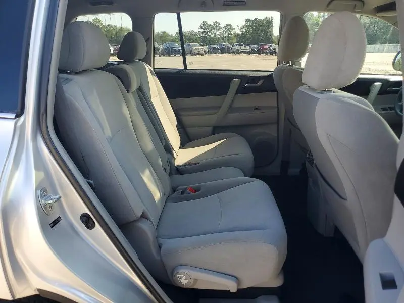 2012 TOYOTA HIGHLANDER BASE  