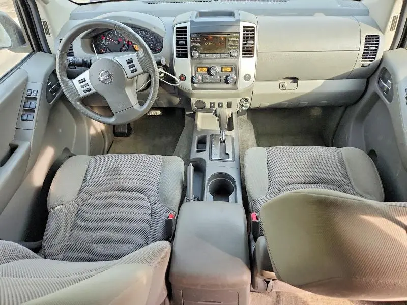 2013 NISSAN FRONTIER S  
