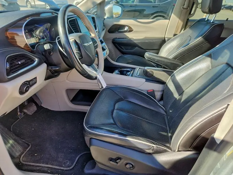 2021 CHRYSLER PACIFICA LIMITED  