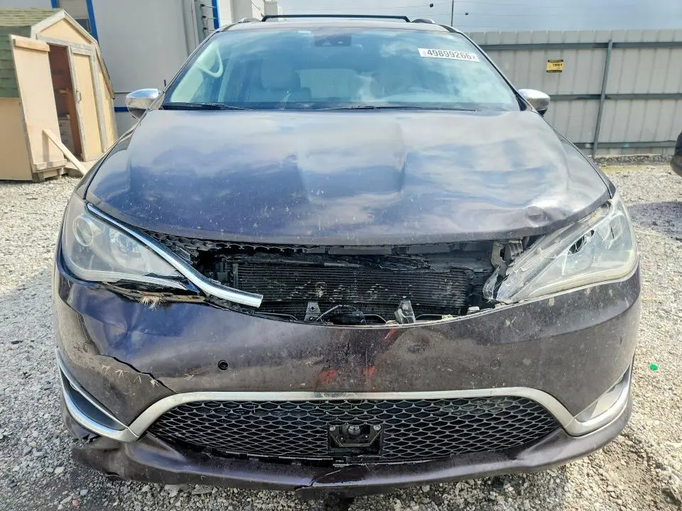2017 CHRYSLER PACIFICA LIMITED  