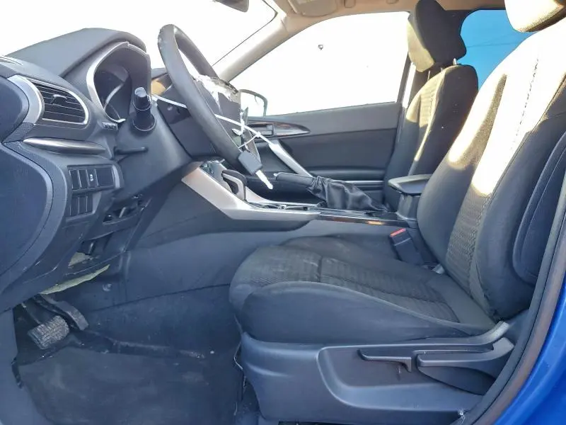 2018 MITSUBISHI ECLIPSE CROSS ES  