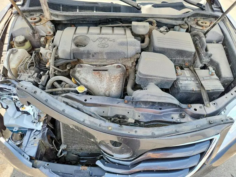 2011 TOYOTA CAMRY LE  