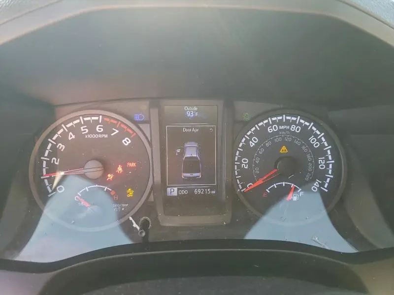 2020 TOYOTA TACOMA SR V6  