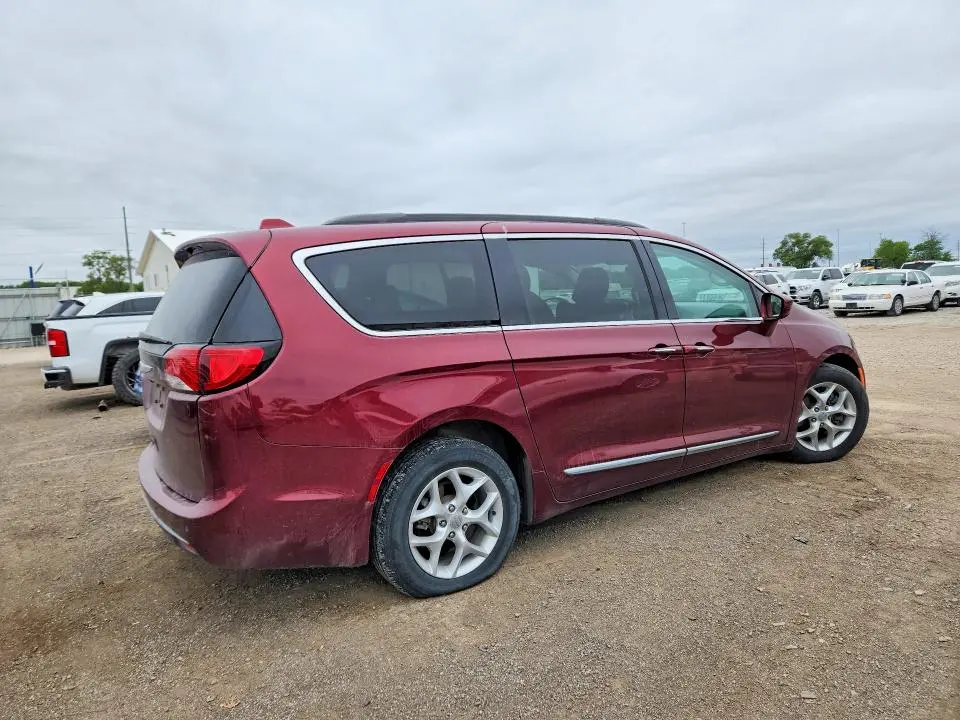 2017 CHRYSLER PACIFICA TOURING L  