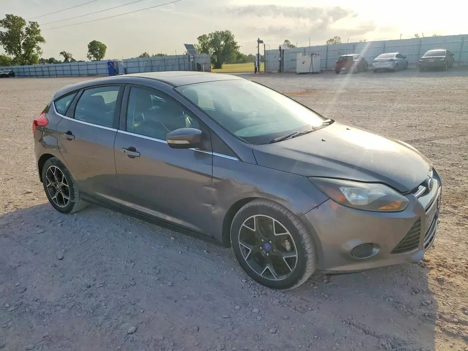 2012 FORD FOCUS TITANIUM  
