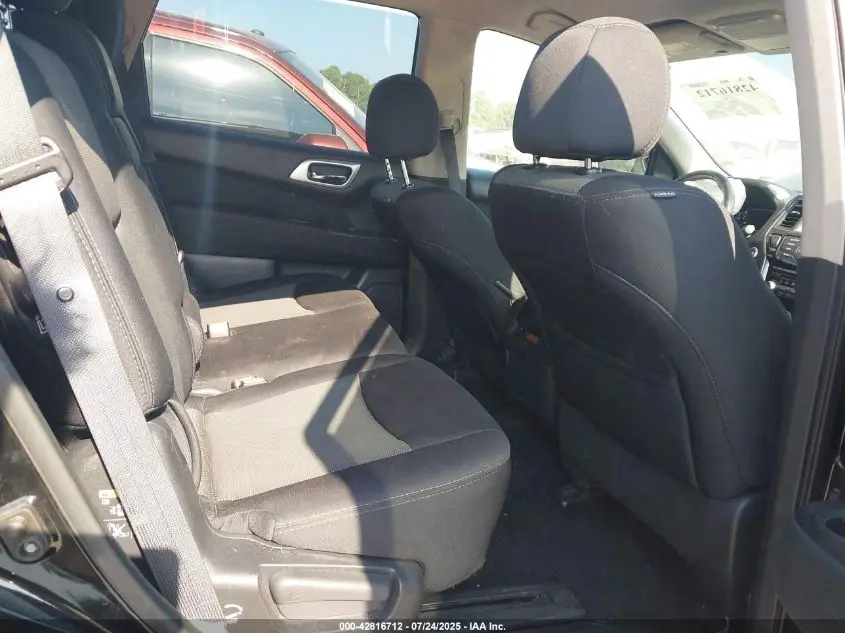 2017 NISSAN PATHFINDER SV