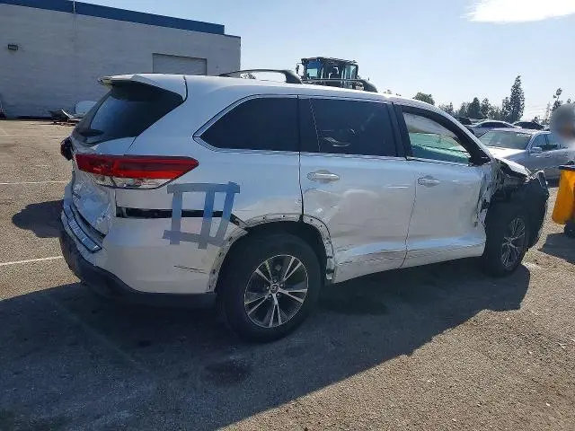 2018 TOYOTA HIGHLANDER LE  
