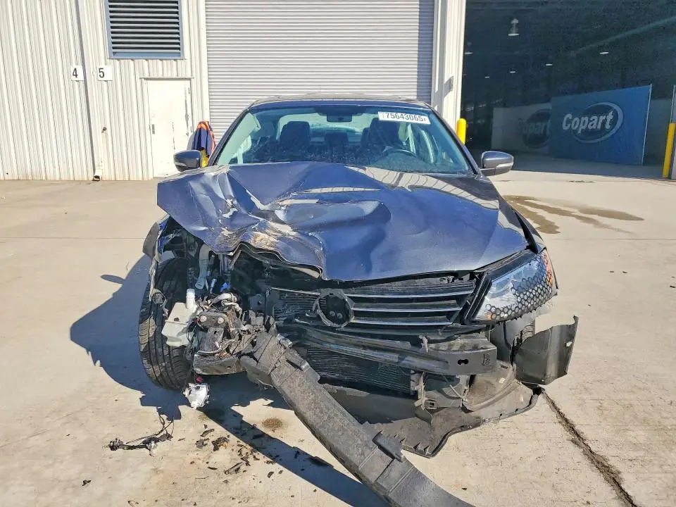 2016 VOLKSWAGEN JETTA SE  