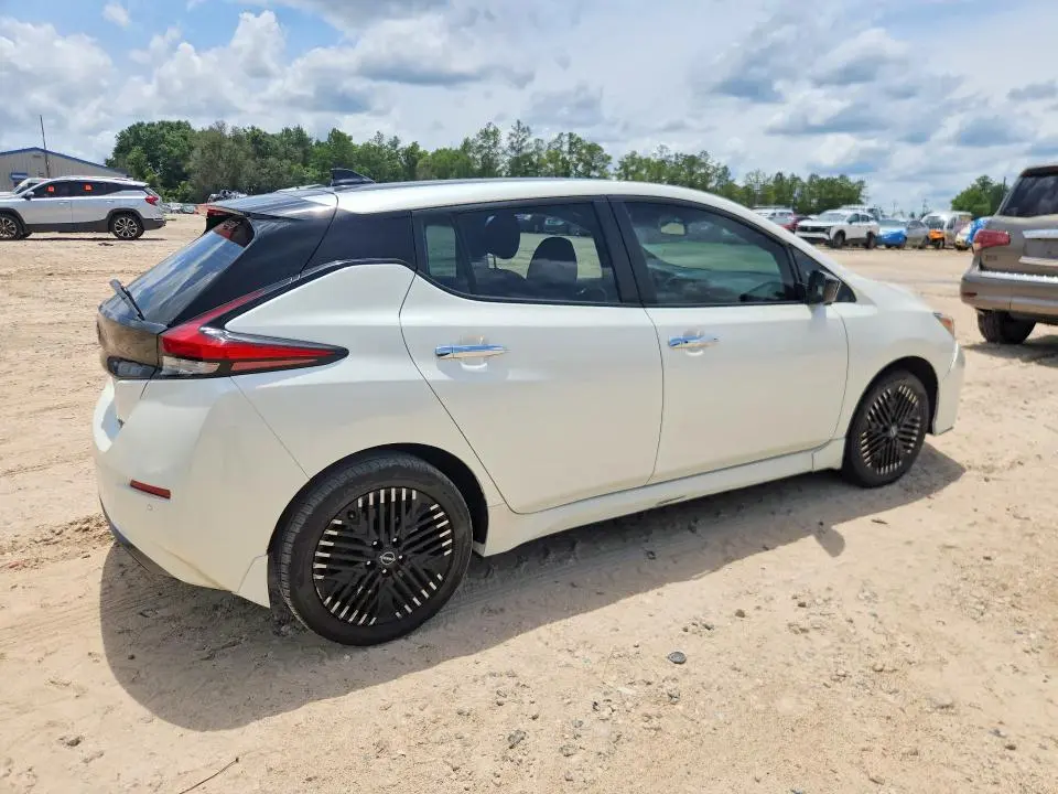 2023 NISSAN LEAF SV PLUS  