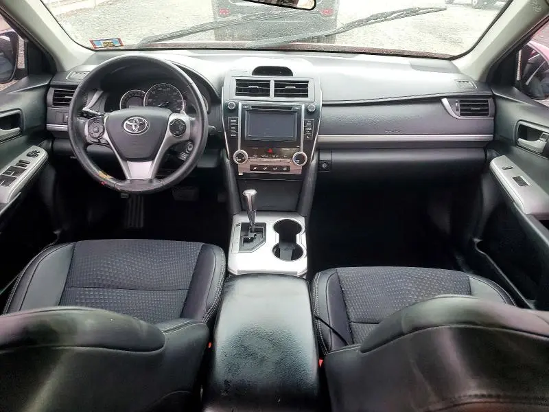 2014 TOYOTA CAMRY SE  