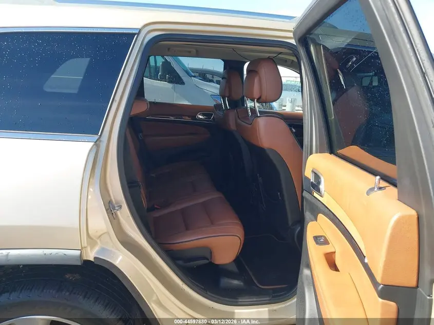 2011 JEEP GRAND CHEROKEE OVERLAND