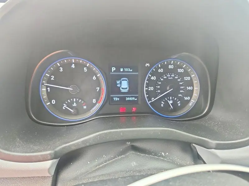 2020 HYUNDAI KONA SE  