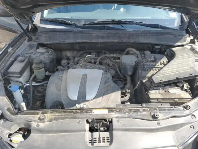 2011 HYUNDAI SANTA FE SE  