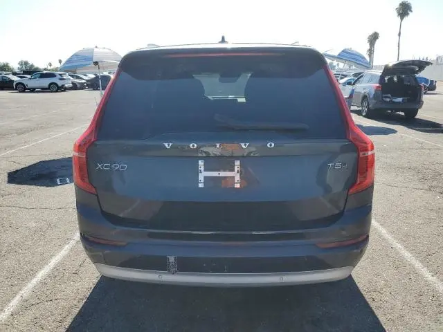 2022 VOLVO XC90 T5 MOMENTUM  