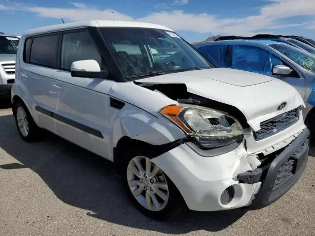 2013 KIA SOUL +  