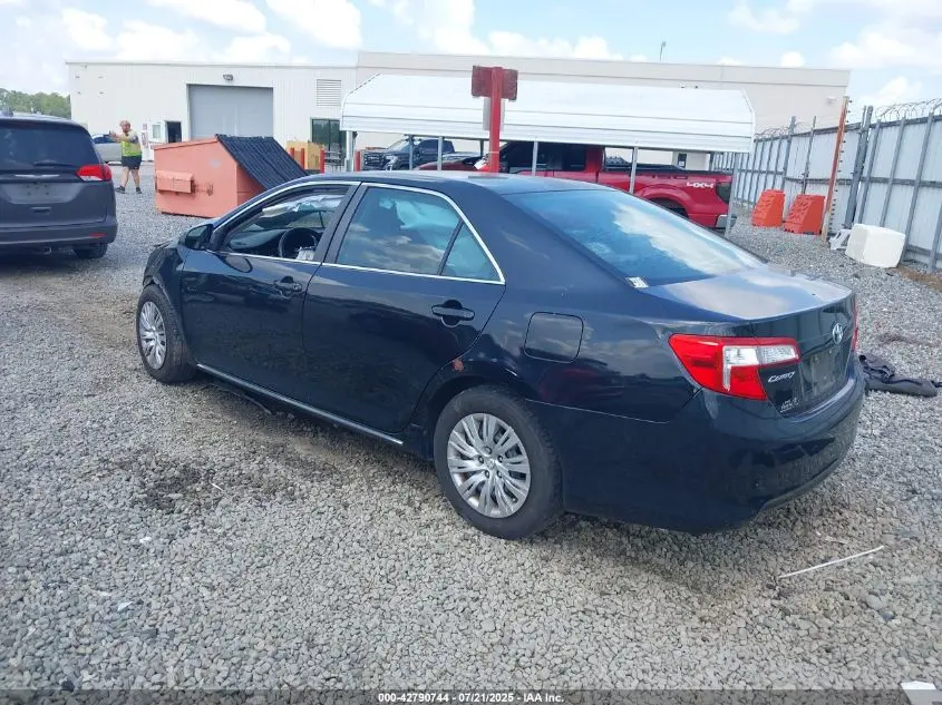 2014 TOYOTA CAMRY LE