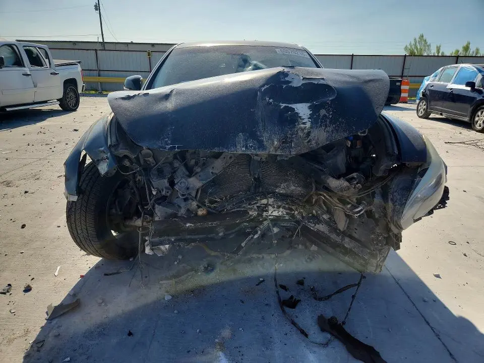 2016 INFINITI Q70 3.7  
