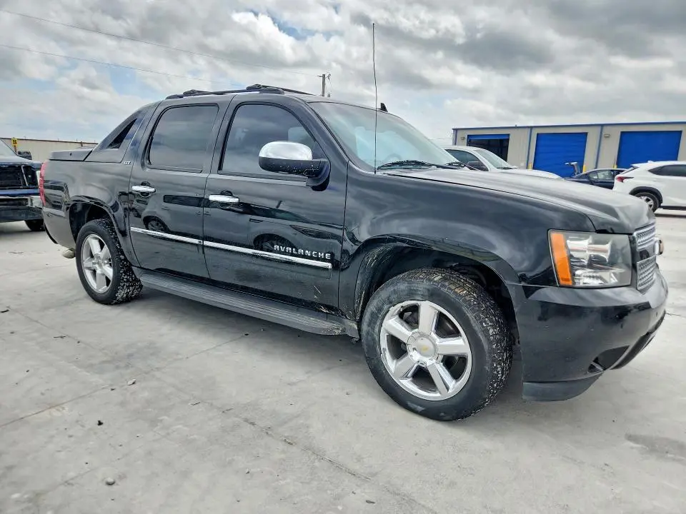 2012 CHEVROLET AVALANCHE LTZ  