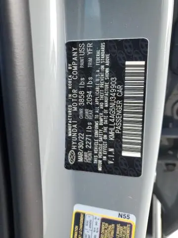 2022 HYUNDAI ELANTRA SE  