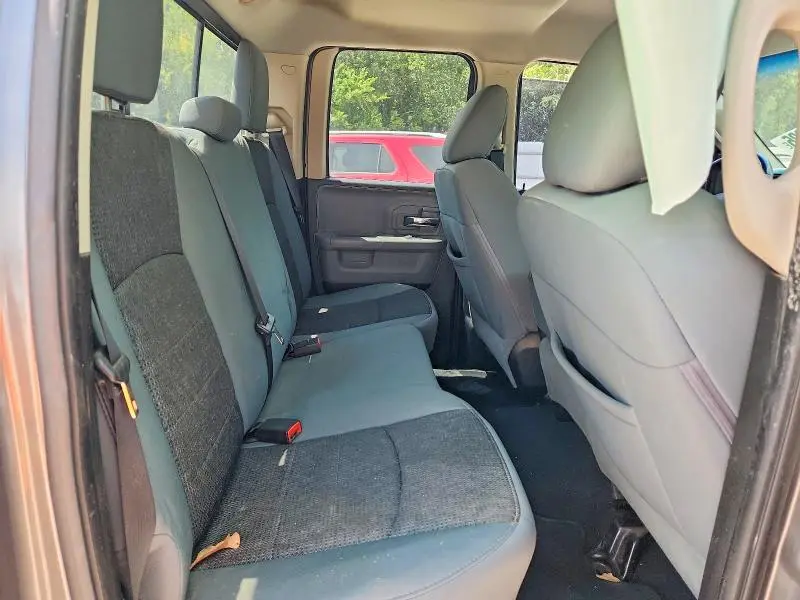 2013 RAM 1500 SLT  