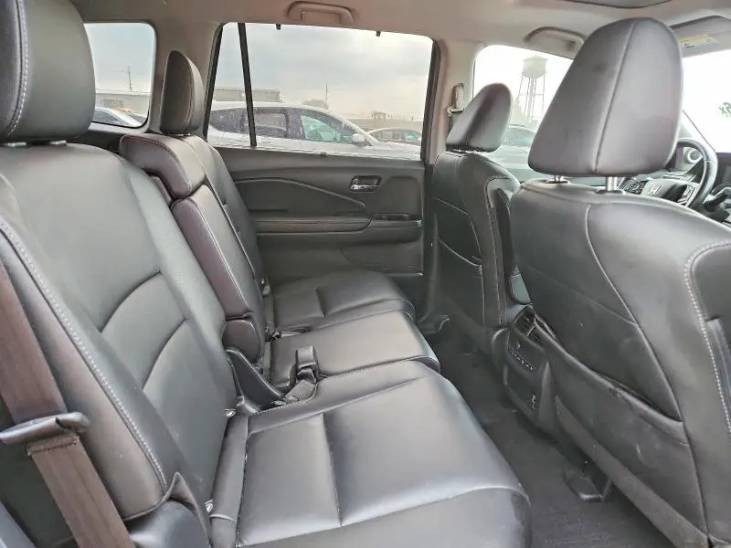2022 HONDA PILOT SE  