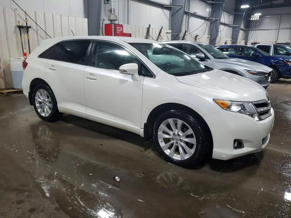 2013 TOYOTA VENZA LE  