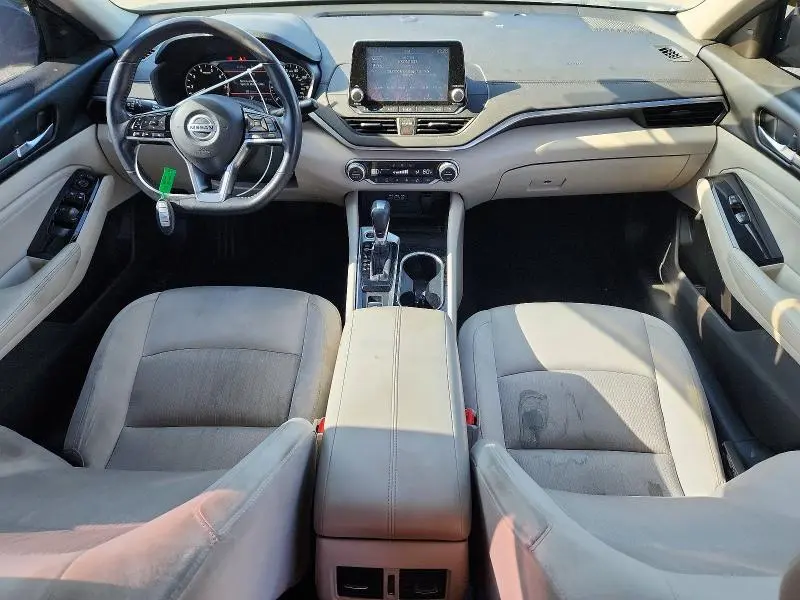 2020 NISSAN ALTIMA SV  