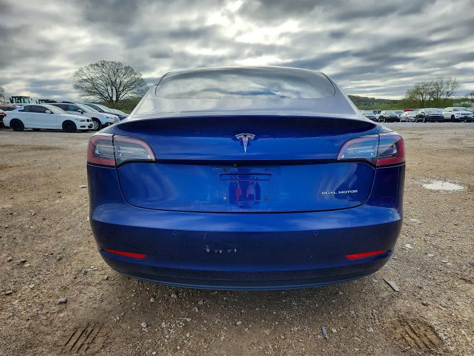 2018 TESLA MODEL 3   