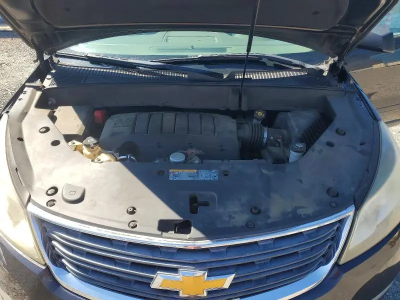 2014 CHEVROLET TRAVERSE LS  