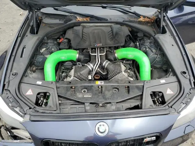 2013 BMW M5   