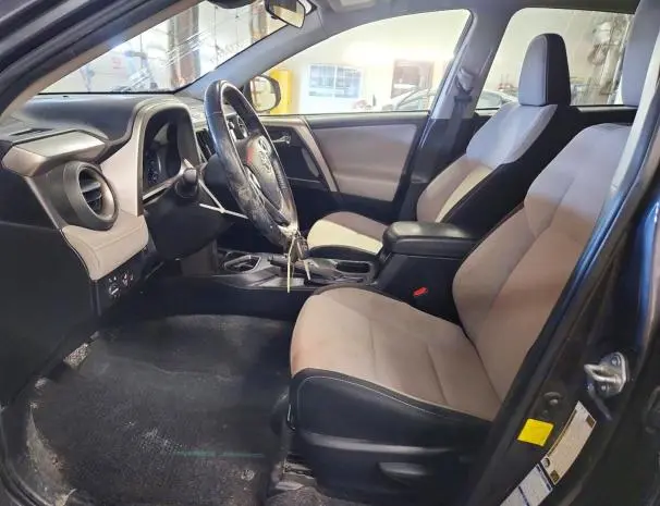 2017 TOYOTA RAV4 XLE  